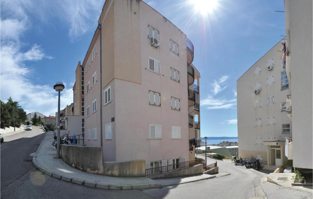 Stunning Apartment In Makarska With Kitchen Екстер'єр фото